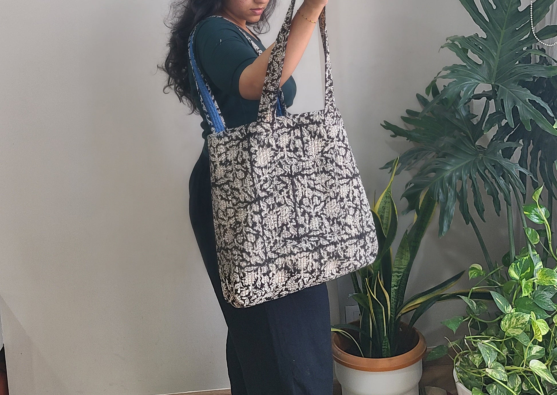 Floral black Reversible Tote bag - My Store