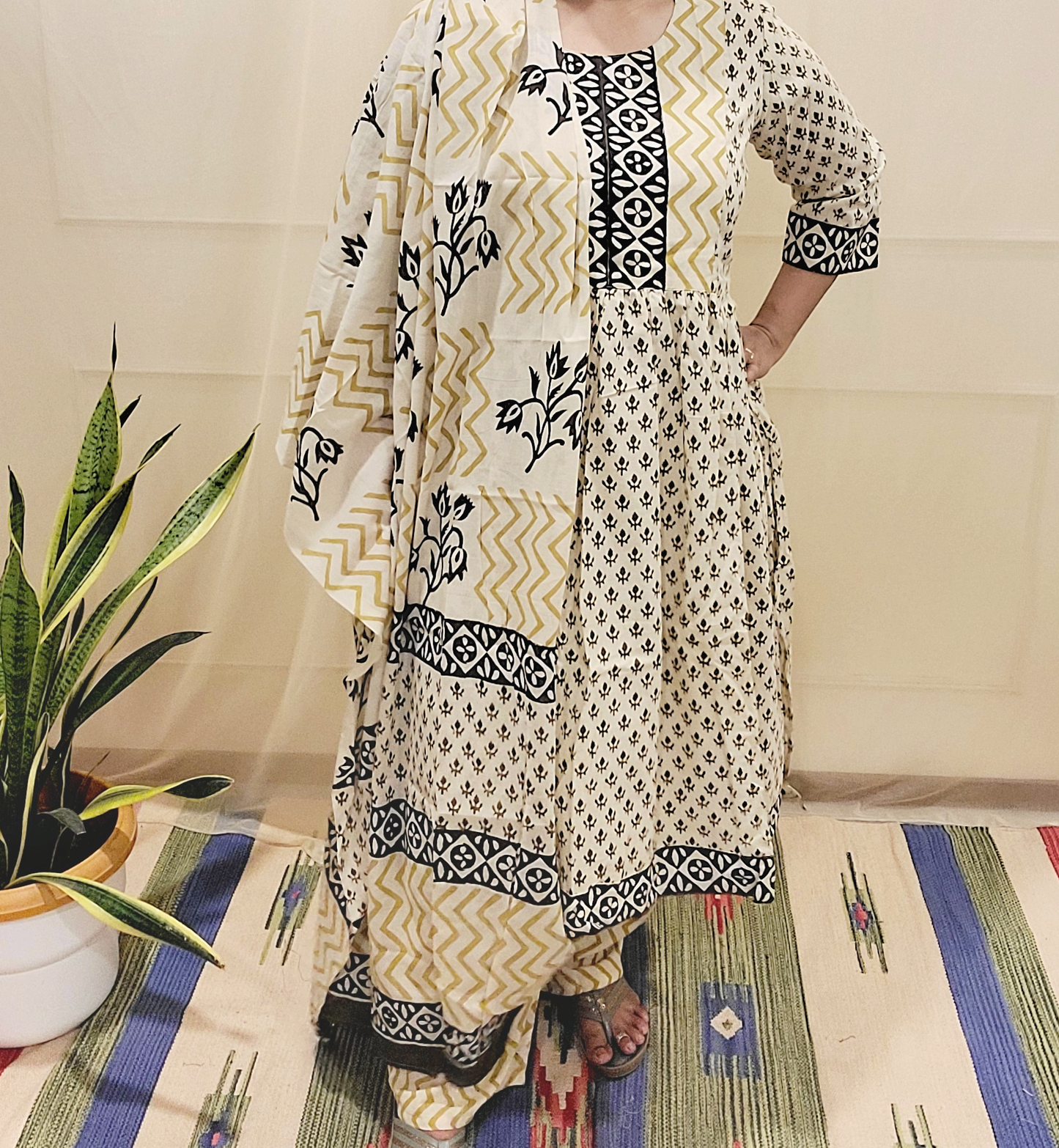 Women's block printed Kurta Pant and dupatta- Salwar suite - My Store