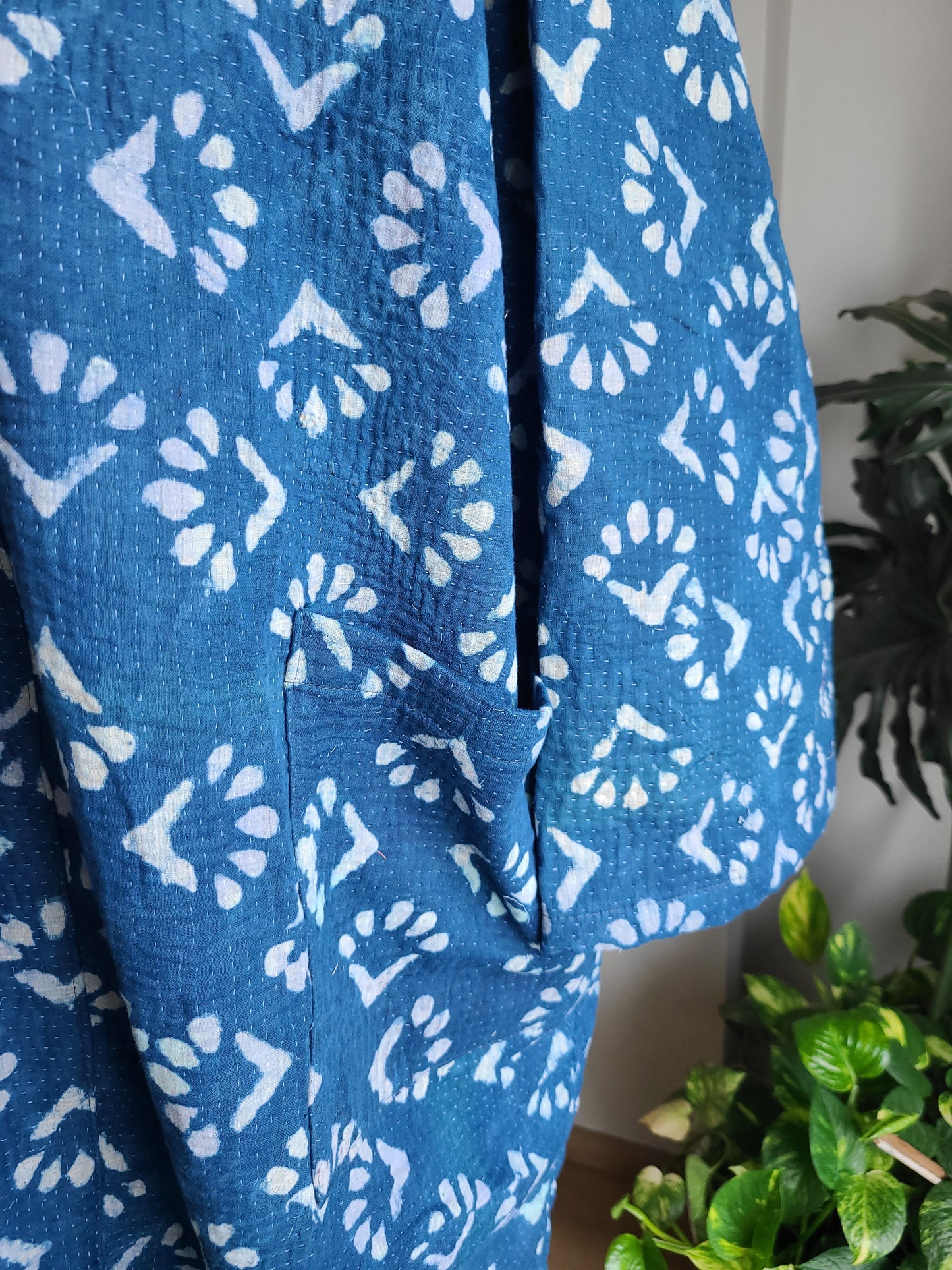 Vintage Reversible Thrift Kantha Jacket: Sustainable Outerwear from Upcycled Recycled Sarees - My Store