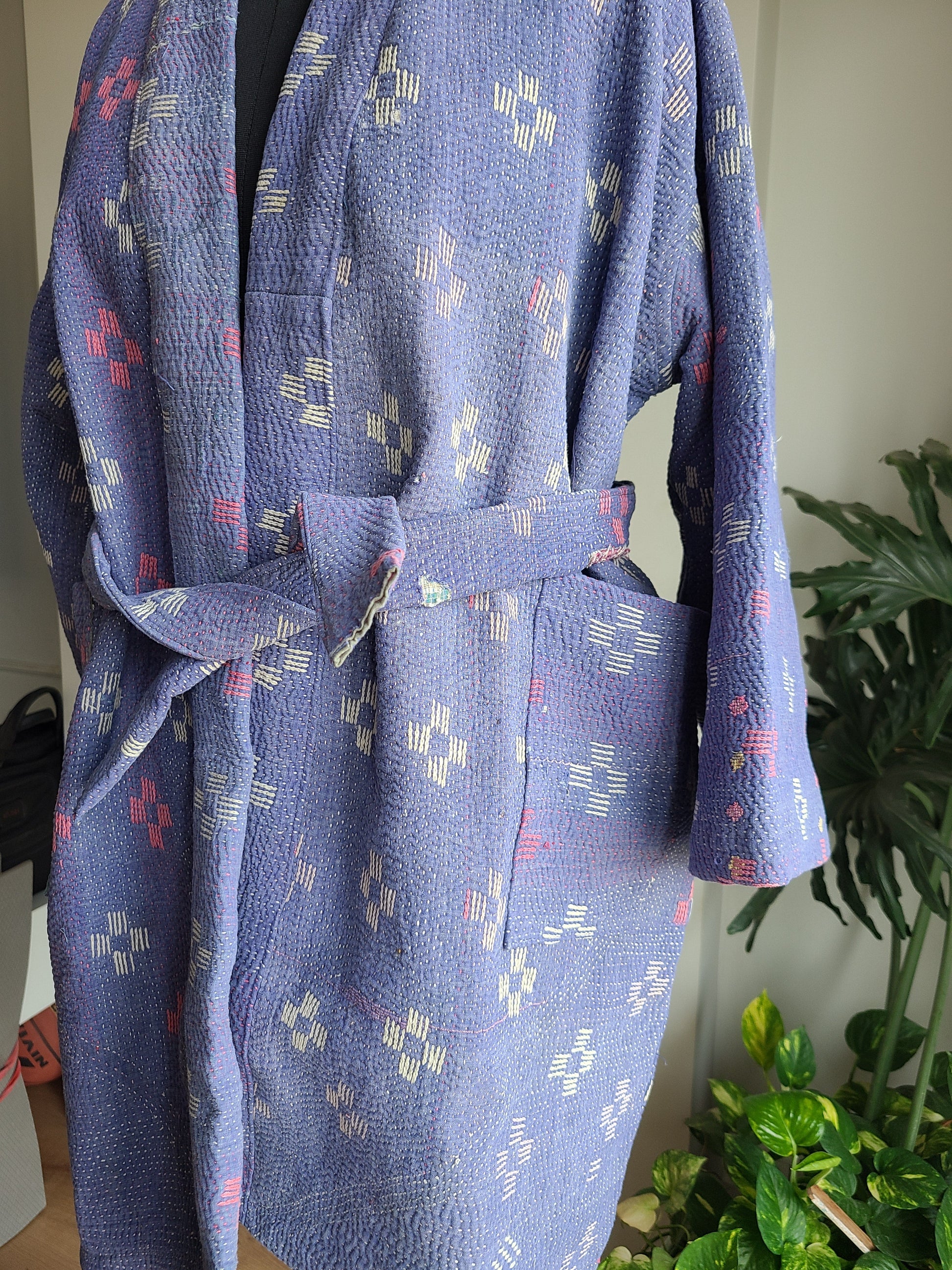 Vintage Reversible Thrift Kantha Jacket: Sustainable Outerwear from Upcycled Recycled Sarees - My Store