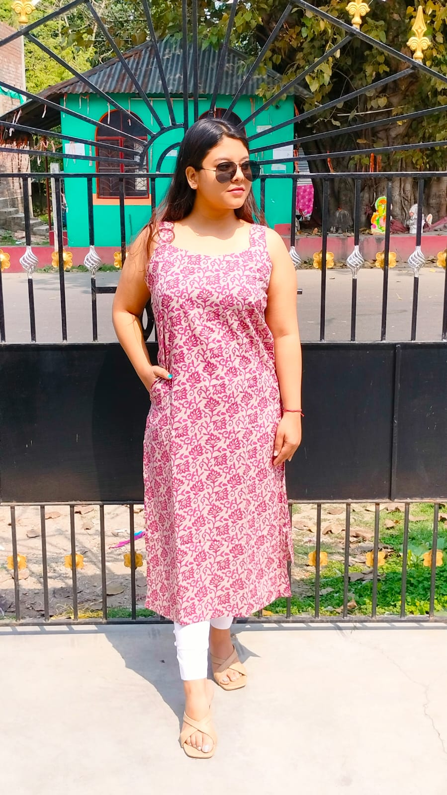 Sleeveless Cotton Long Kurti with Pocket
