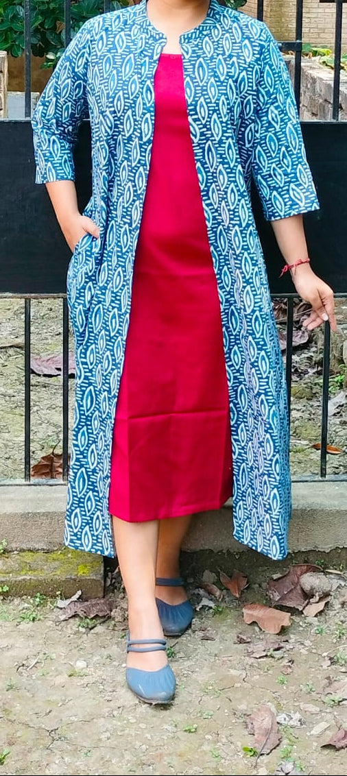 Sleevless solid Dress with Shrug