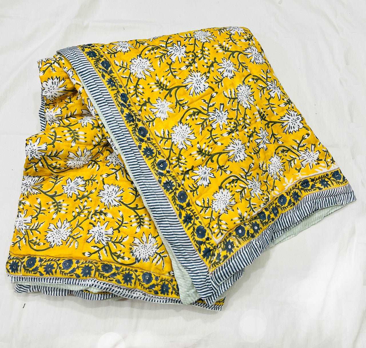 Exquisite Block Printed Rasai from Jaipur - Handcrafted Comfort and Elegance - Indianidhi