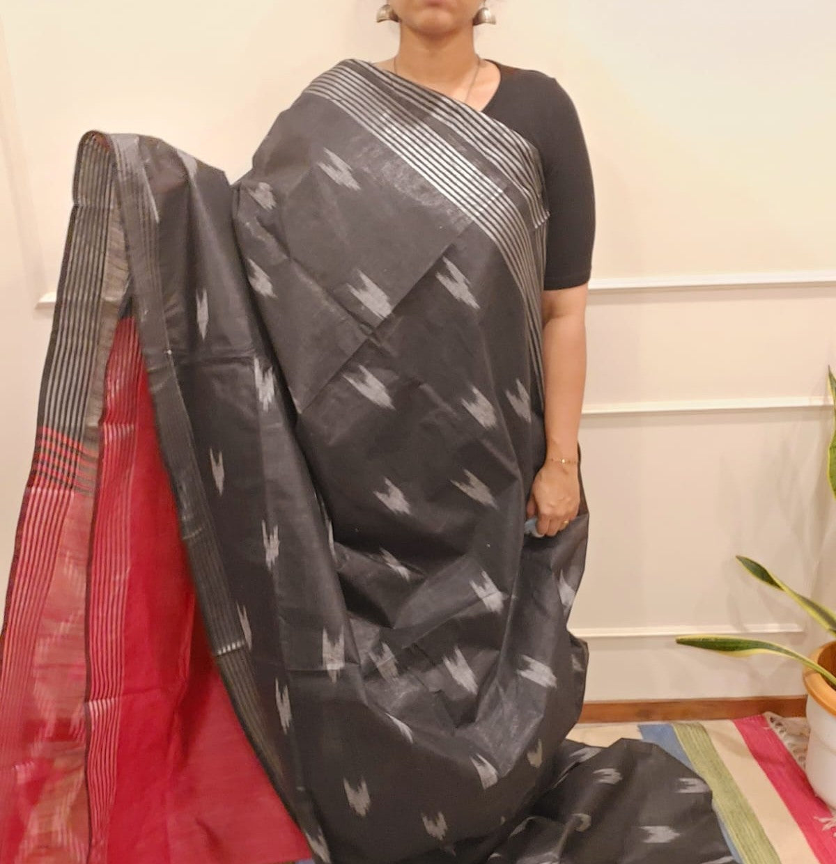 Ikkat- Linen cotton Saree